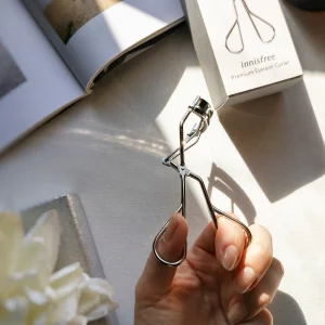 innisfree-premium-eyelash-curler-pic-3