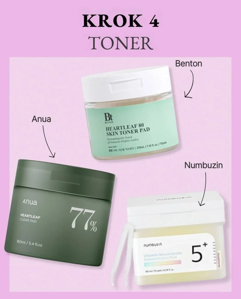 Krok 4 korejské péče: Tonikum. Na fialovém pozadí balení tonizačních tamponků od značek Anua, Benton (Heartleaf 80) a Numbuzin (No. 5 Vitamin-Niacinamide).